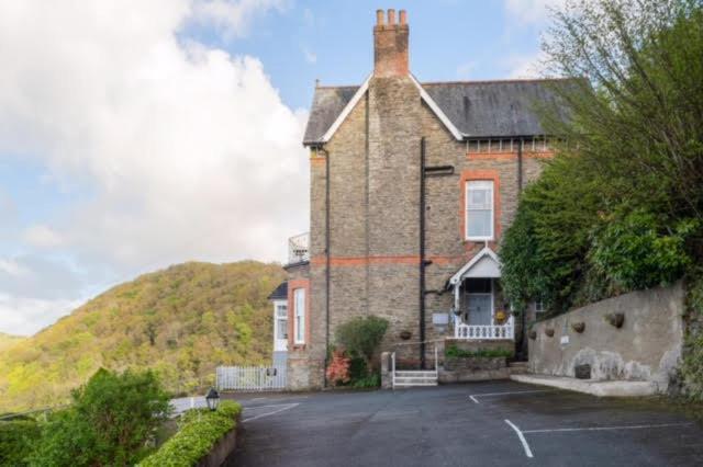 Highcliffe House Bed and Breakfast Lynton Esterno foto